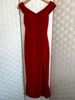 Xscape Off-The-Shoulder Evening Gown Dress Women’s Size 0 Red